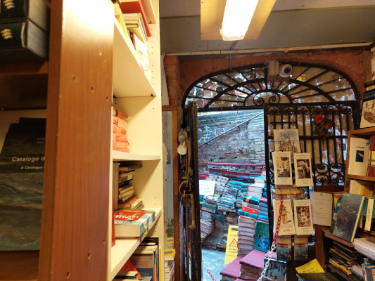 Libreria Acqua Alta Velence Olaszország