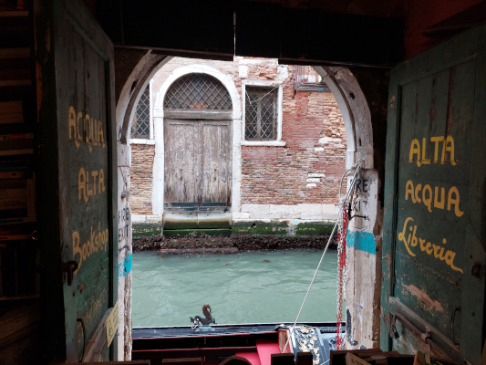 Libreria Acqua Alta Velence Olaszország