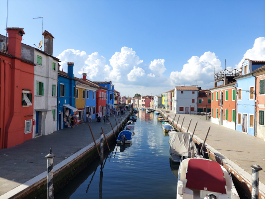 Burano színes házak Olaszország