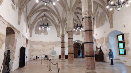 Vajdahunyadi vár Lovagterem Erdély Románia